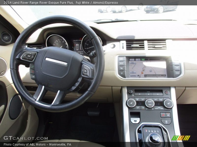 Fuji White / Almond/Espresso 2014 Land Rover Range Rover Evoque Pure Plus