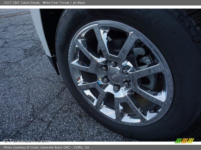 White Frost Tricoat / Jet Black 2017 GMC Yukon Denali