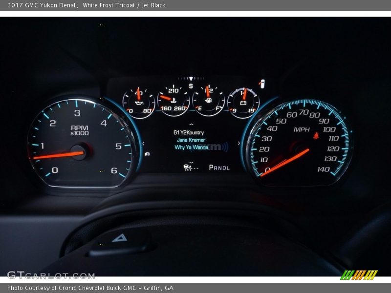 White Frost Tricoat / Jet Black 2017 GMC Yukon Denali