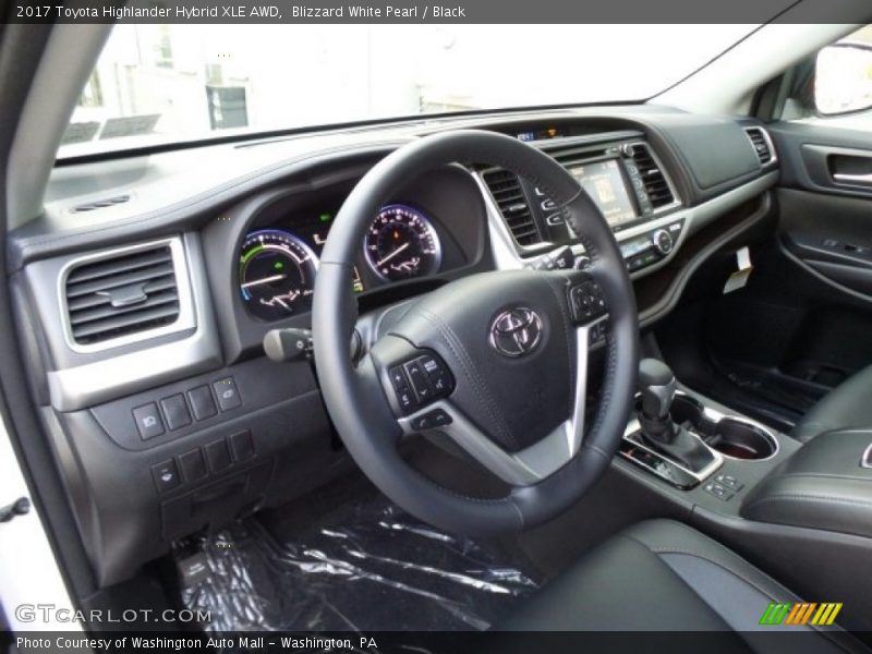 Blizzard White Pearl / Black 2017 Toyota Highlander Hybrid XLE AWD