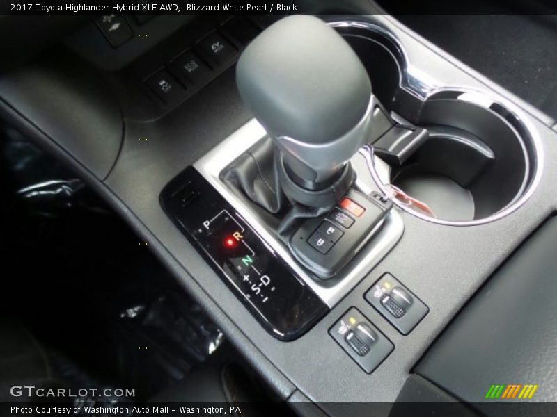 Blizzard White Pearl / Black 2017 Toyota Highlander Hybrid XLE AWD