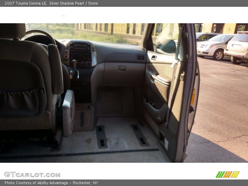 Silver Shadow Pearl / Stone 2007 Toyota Sienna LE