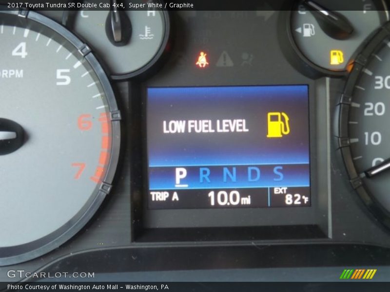 Super White / Graphite 2017 Toyota Tundra SR Double Cab 4x4