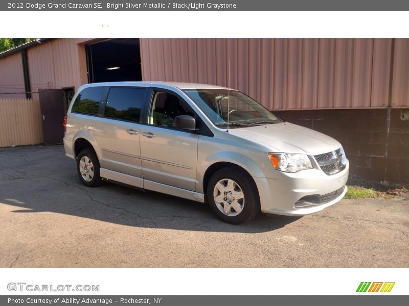 Bright Silver Metallic / Black/Light Graystone 2012 Dodge Grand Caravan SE