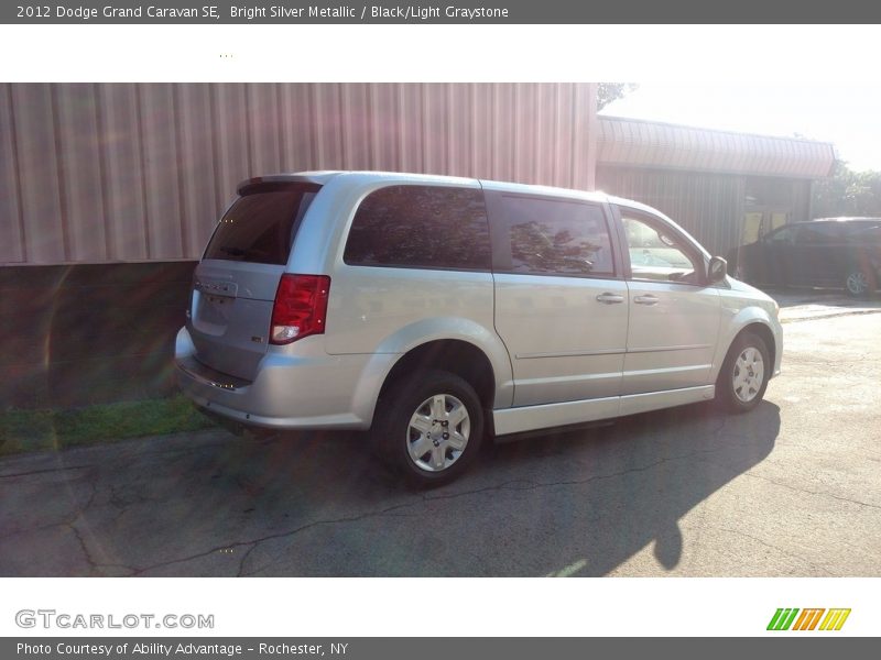 Bright Silver Metallic / Black/Light Graystone 2012 Dodge Grand Caravan SE