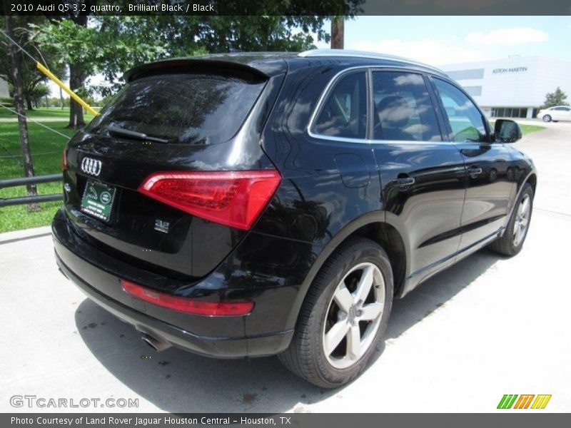 Brilliant Black / Black 2010 Audi Q5 3.2 quattro