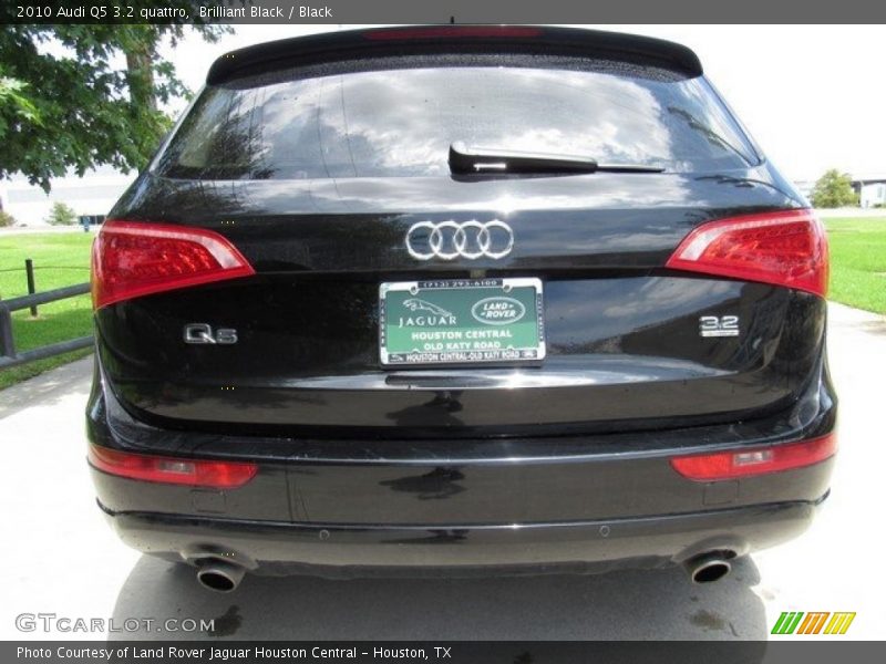 Brilliant Black / Black 2010 Audi Q5 3.2 quattro