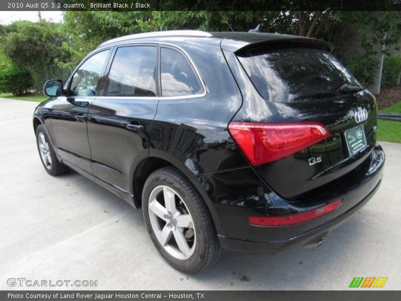 Brilliant Black / Black 2010 Audi Q5 3.2 quattro
