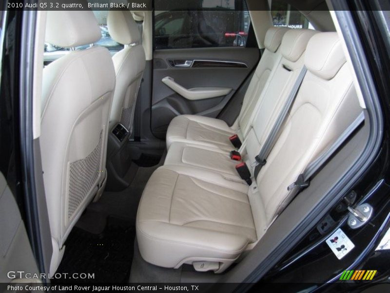 Brilliant Black / Black 2010 Audi Q5 3.2 quattro