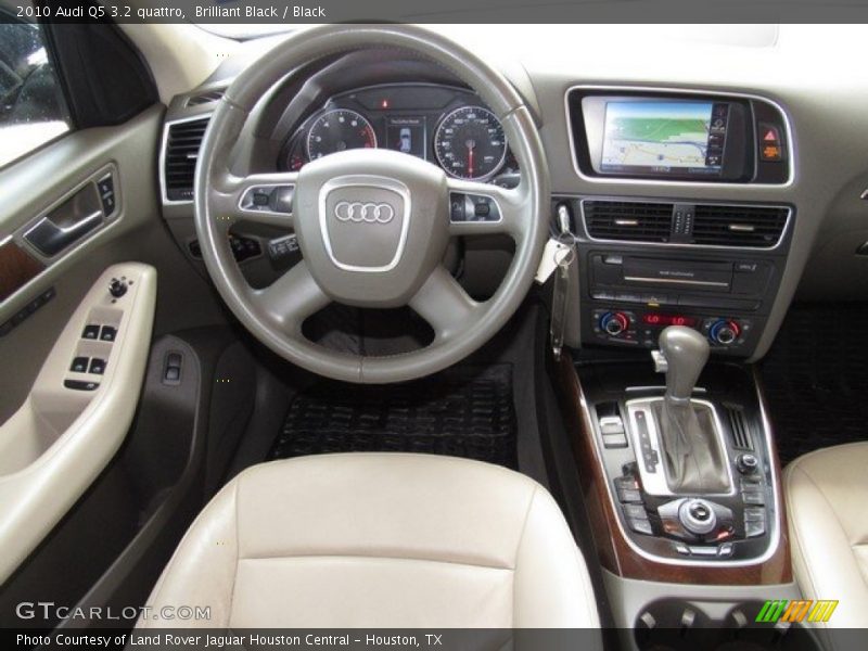 Brilliant Black / Black 2010 Audi Q5 3.2 quattro