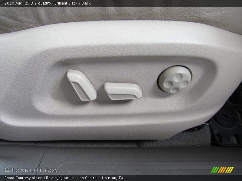 Brilliant Black / Black 2010 Audi Q5 3.2 quattro