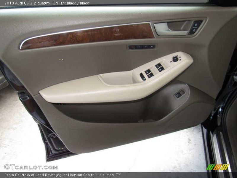 Brilliant Black / Black 2010 Audi Q5 3.2 quattro