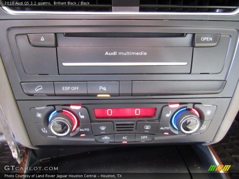Brilliant Black / Black 2010 Audi Q5 3.2 quattro