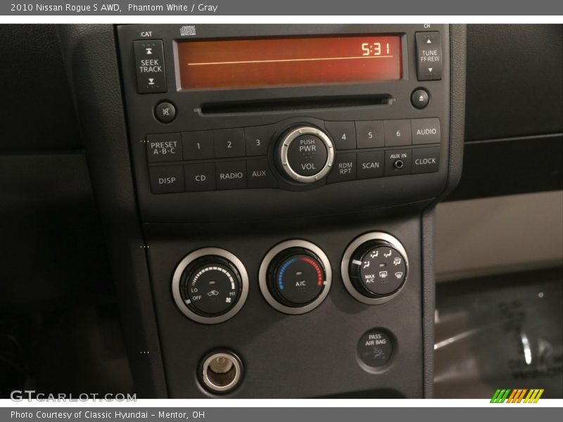 Phantom White / Gray 2010 Nissan Rogue S AWD