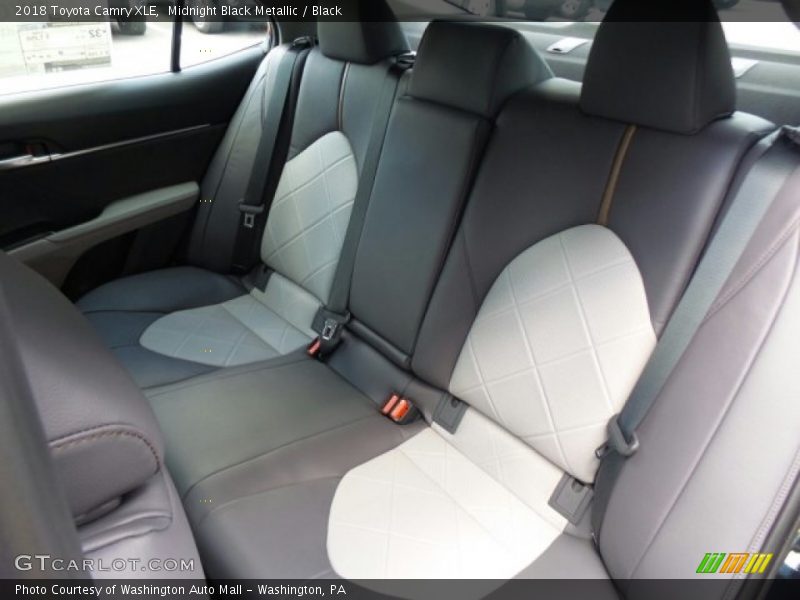 Midnight Black Metallic / Black 2018 Toyota Camry XLE