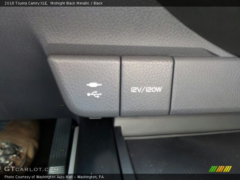Midnight Black Metallic / Black 2018 Toyota Camry XLE