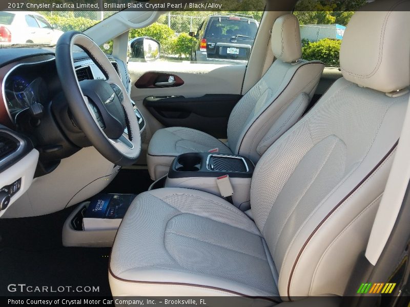 Brilliant Black Crystal Pearl / Black/Alloy 2017 Chrysler Pacifica Limited