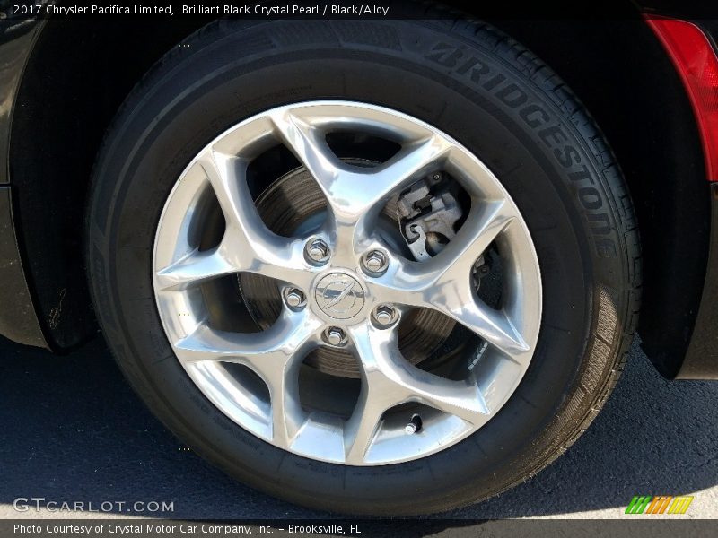 Brilliant Black Crystal Pearl / Black/Alloy 2017 Chrysler Pacifica Limited