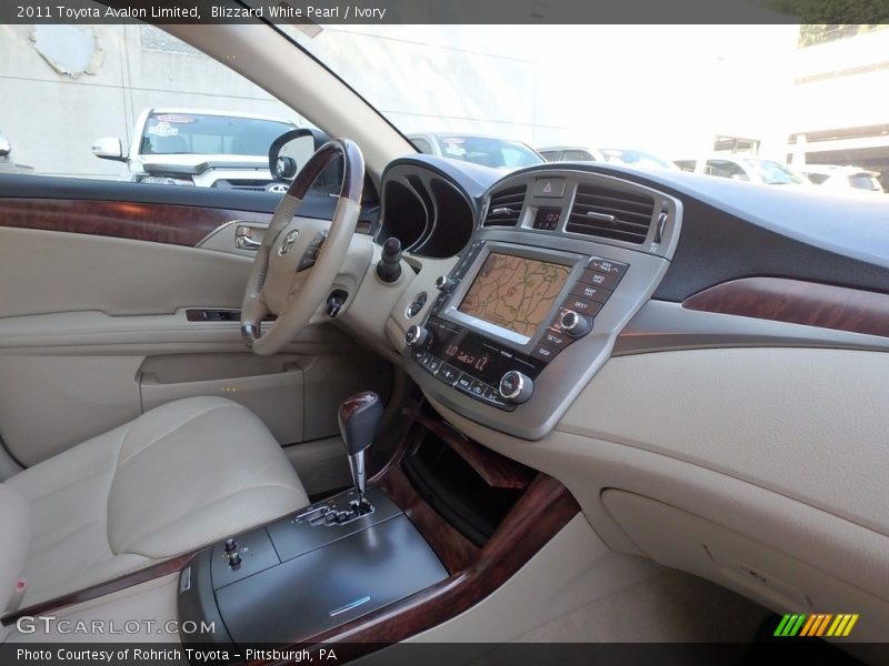 Blizzard White Pearl / Ivory 2011 Toyota Avalon Limited