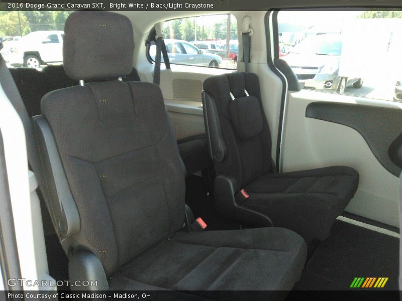 Bright White / Black/Light Graystone 2016 Dodge Grand Caravan SXT