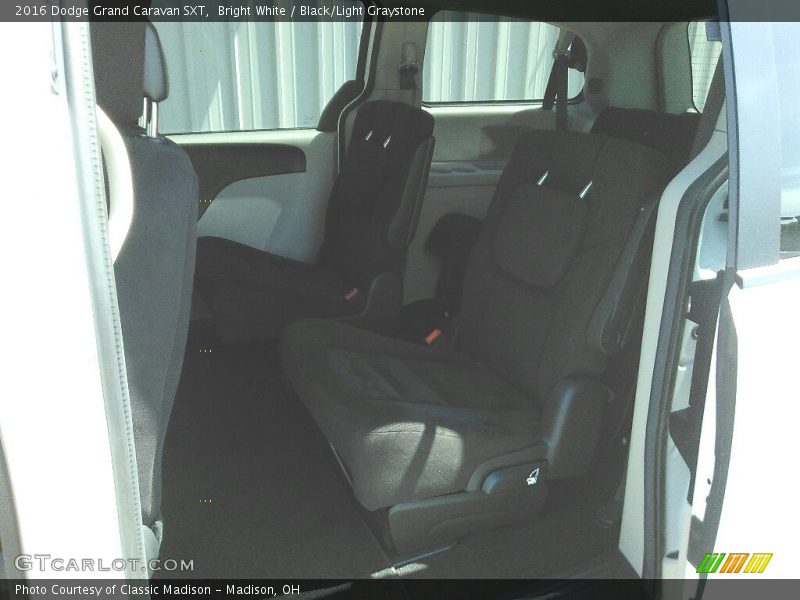 Bright White / Black/Light Graystone 2016 Dodge Grand Caravan SXT