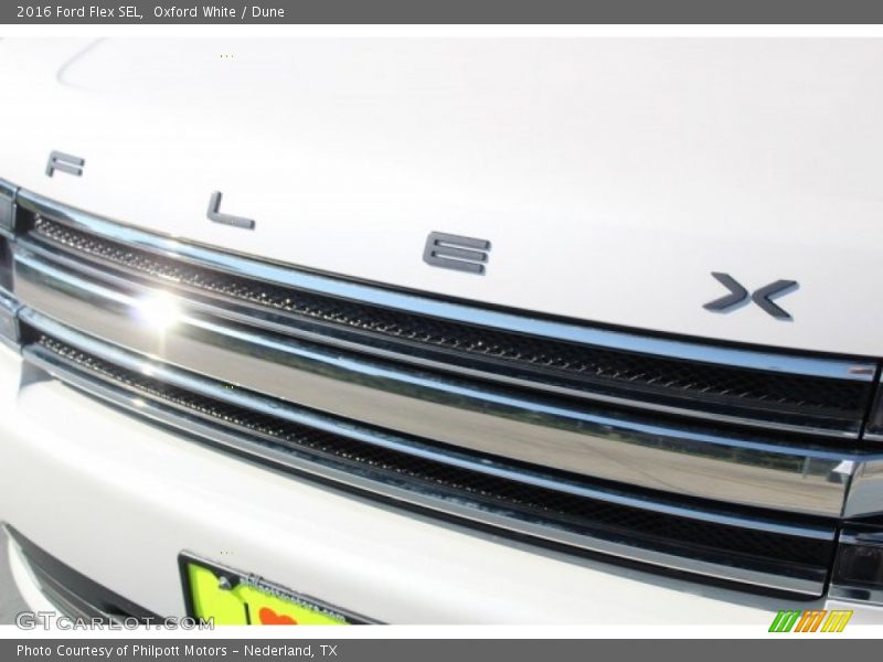 Oxford White / Dune 2016 Ford Flex SEL