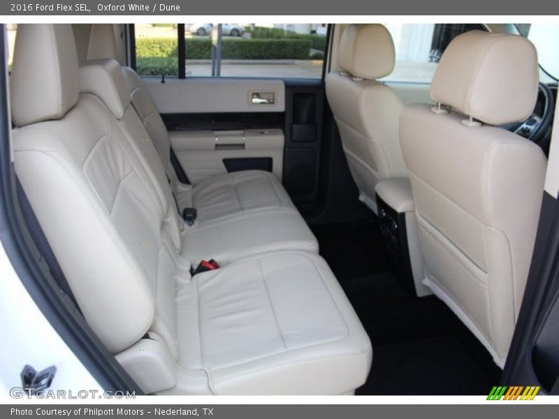 Oxford White / Dune 2016 Ford Flex SEL