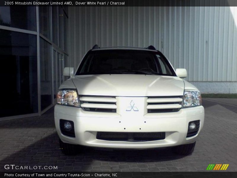 Dover White Pearl / Charcoal 2005 Mitsubishi Endeavor Limited AWD