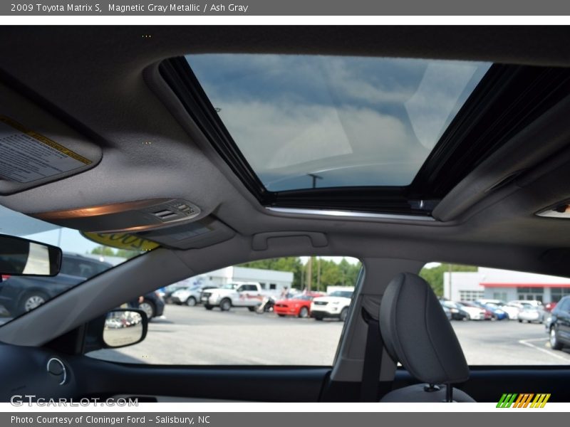 Magnetic Gray Metallic / Ash Gray 2009 Toyota Matrix S