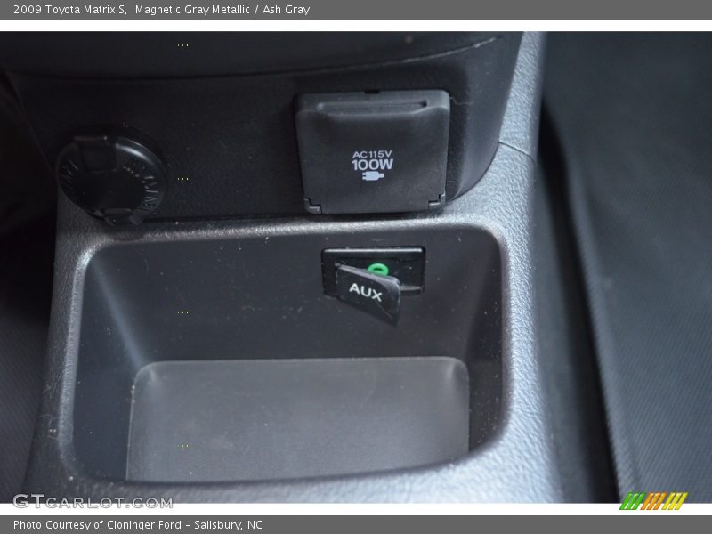 Magnetic Gray Metallic / Ash Gray 2009 Toyota Matrix S