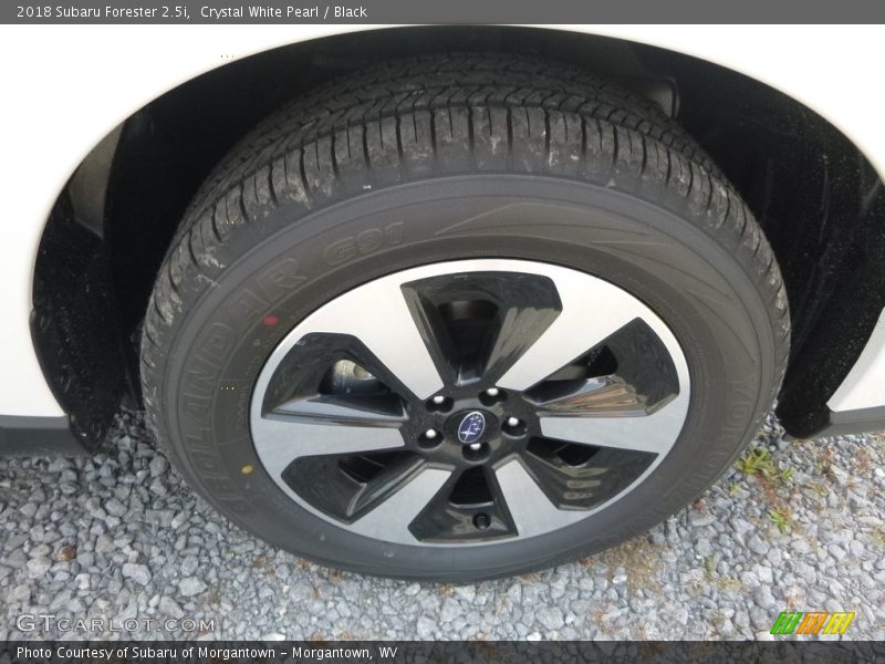 Crystal White Pearl / Black 2018 Subaru Forester 2.5i