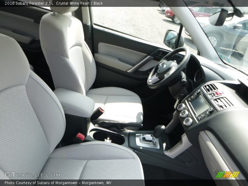 Crystal White Pearl / Black 2018 Subaru Forester 2.5i