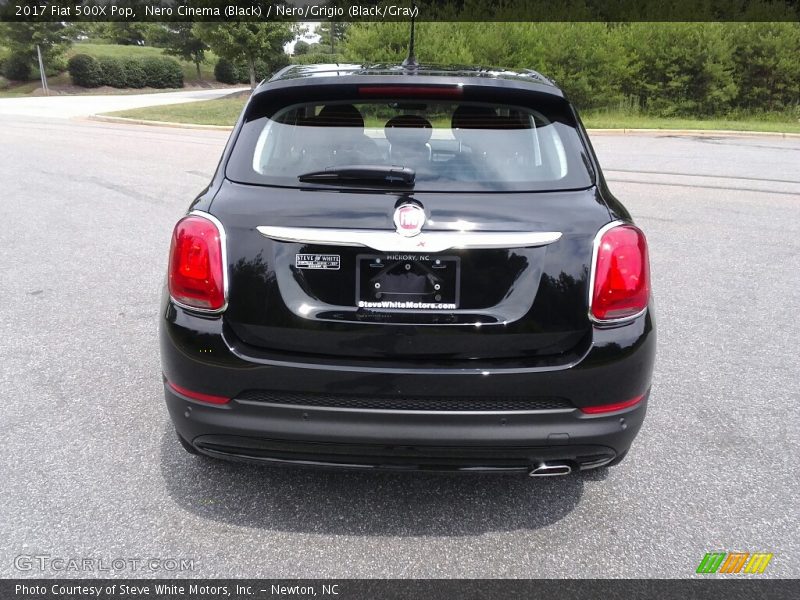 Nero Cinema (Black) / Nero/Grigio (Black/Gray) 2017 Fiat 500X Pop