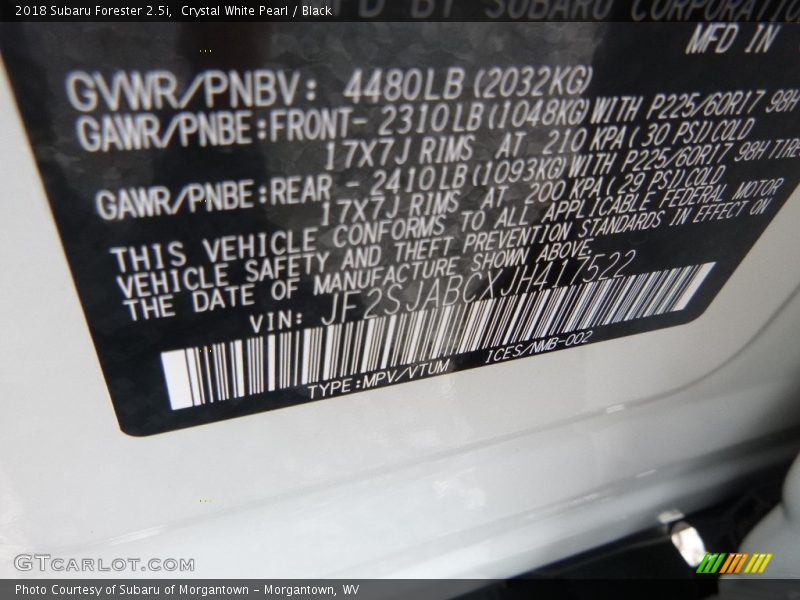 Crystal White Pearl / Black 2018 Subaru Forester 2.5i