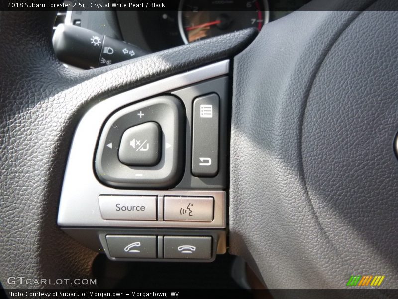 Crystal White Pearl / Black 2018 Subaru Forester 2.5i