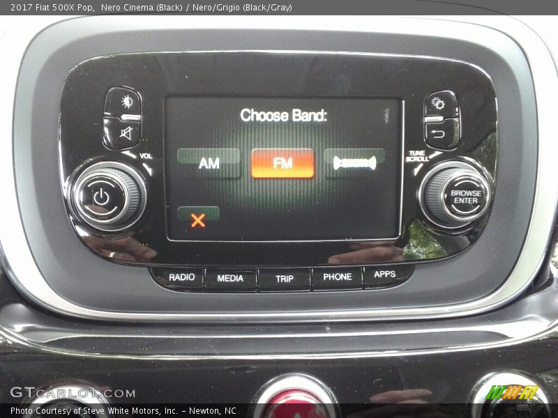 Nero Cinema (Black) / Nero/Grigio (Black/Gray) 2017 Fiat 500X Pop