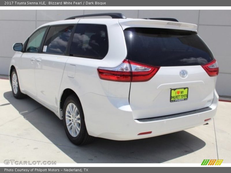 Blizzard White Pearl / Dark Bisque 2017 Toyota Sienna XLE