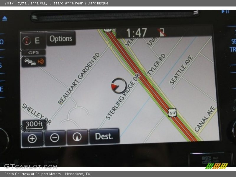 Blizzard White Pearl / Dark Bisque 2017 Toyota Sienna XLE