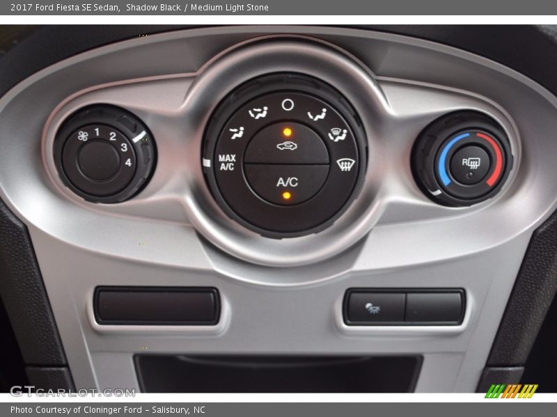 Shadow Black / Medium Light Stone 2017 Ford Fiesta SE Sedan