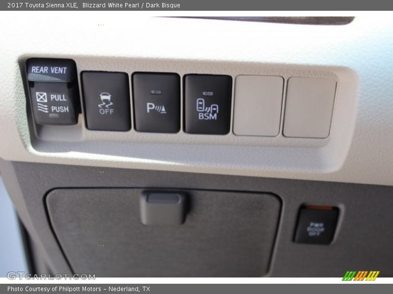 Blizzard White Pearl / Dark Bisque 2017 Toyota Sienna XLE