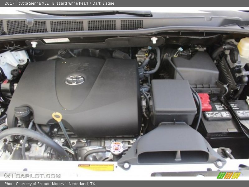 Blizzard White Pearl / Dark Bisque 2017 Toyota Sienna XLE