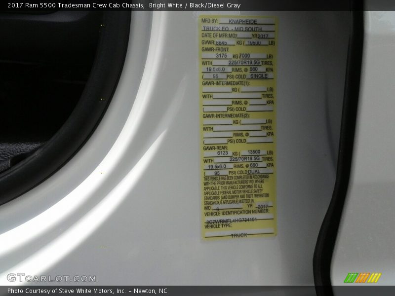 Bright White / Black/Diesel Gray 2017 Ram 5500 Tradesman Crew Cab Chassis