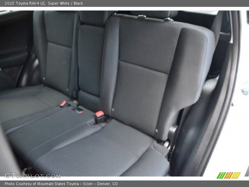 Super White / Black 2015 Toyota RAV4 LE