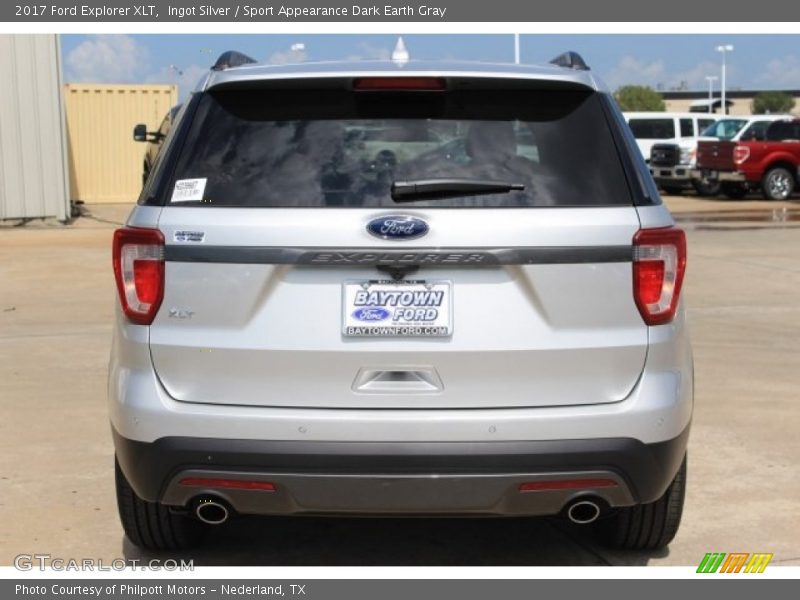 Ingot Silver / Sport Appearance Dark Earth Gray 2017 Ford Explorer XLT