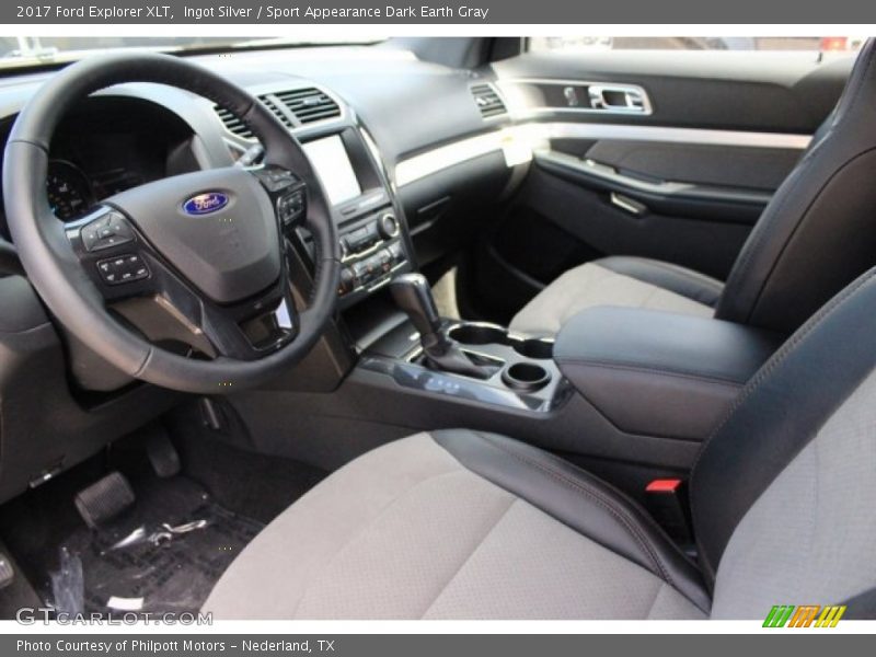 Ingot Silver / Sport Appearance Dark Earth Gray 2017 Ford Explorer XLT