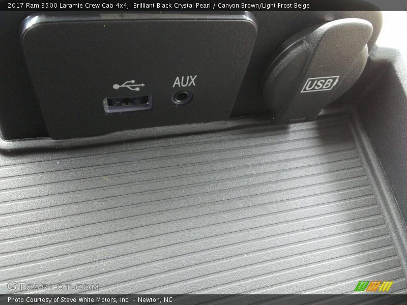 Brilliant Black Crystal Pearl / Canyon Brown/Light Frost Beige 2017 Ram 3500 Laramie Crew Cab 4x4