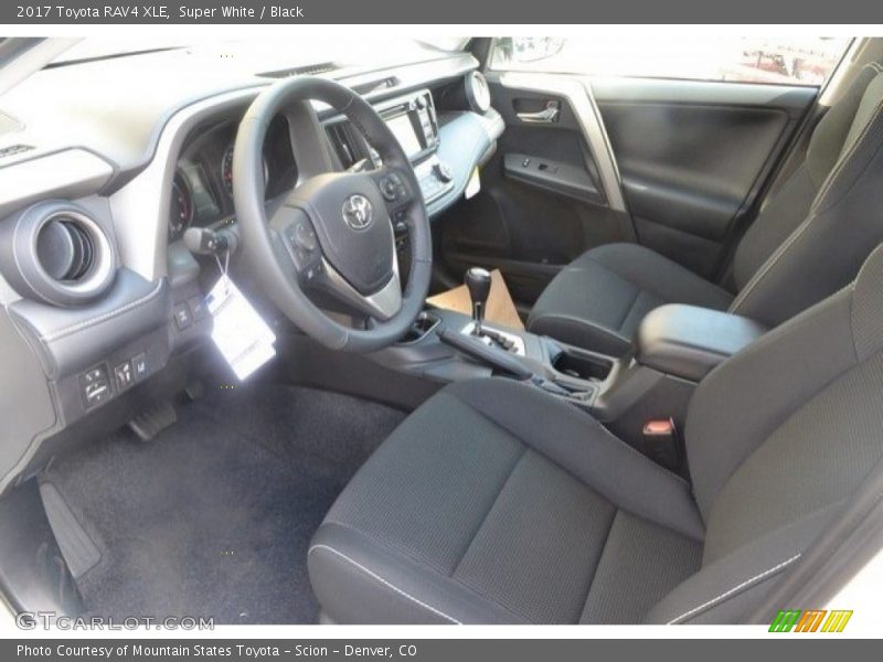 Super White / Black 2017 Toyota RAV4 XLE