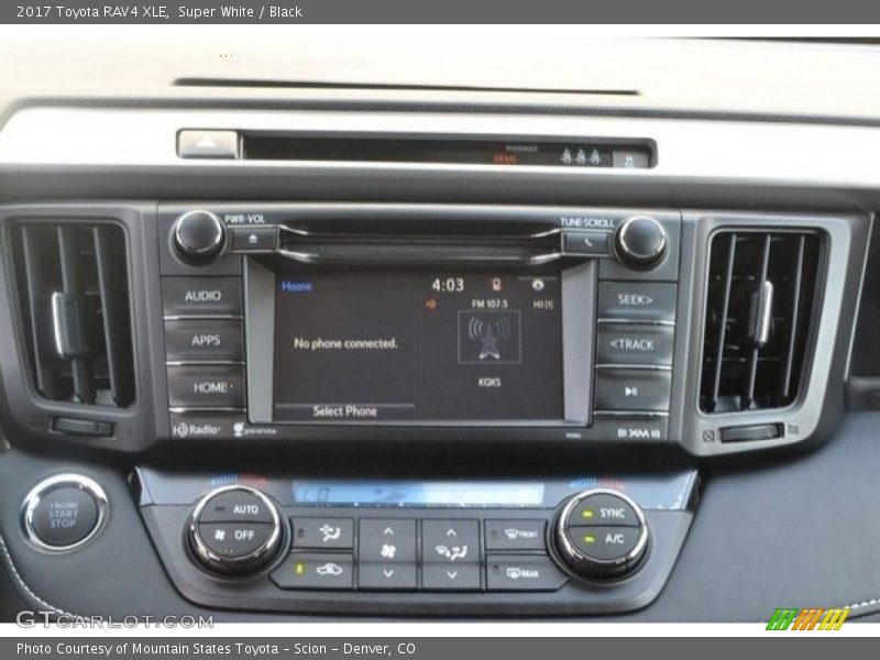 Super White / Black 2017 Toyota RAV4 XLE