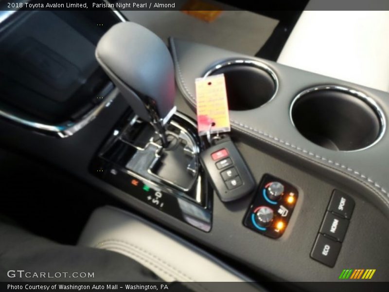 Parisian Night Pearl / Almond 2018 Toyota Avalon Limited