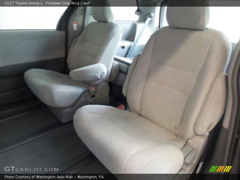 Predawn Gray Mica / Ash 2017 Toyota Sienna L